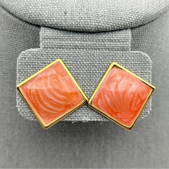 Vintage Lightweight Bright Coral Orange Swirl Stud Square Pierced Metal Earrings - Picture 1 of 8